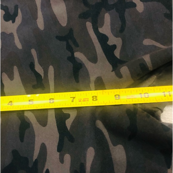 ❤️‍🔥GAP-NWOT❤️‍🔥Ladies Camouflage Pants❤️‍🔥Measurements in Photos❤️‍🔥 - Picture 14 of 16